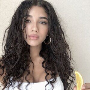 Meet your Posher, Jesus A